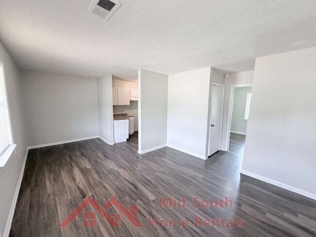 Building Photo - 3431 Rebeh Rd