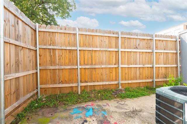 Building Photo - 4618 San Jacinto St