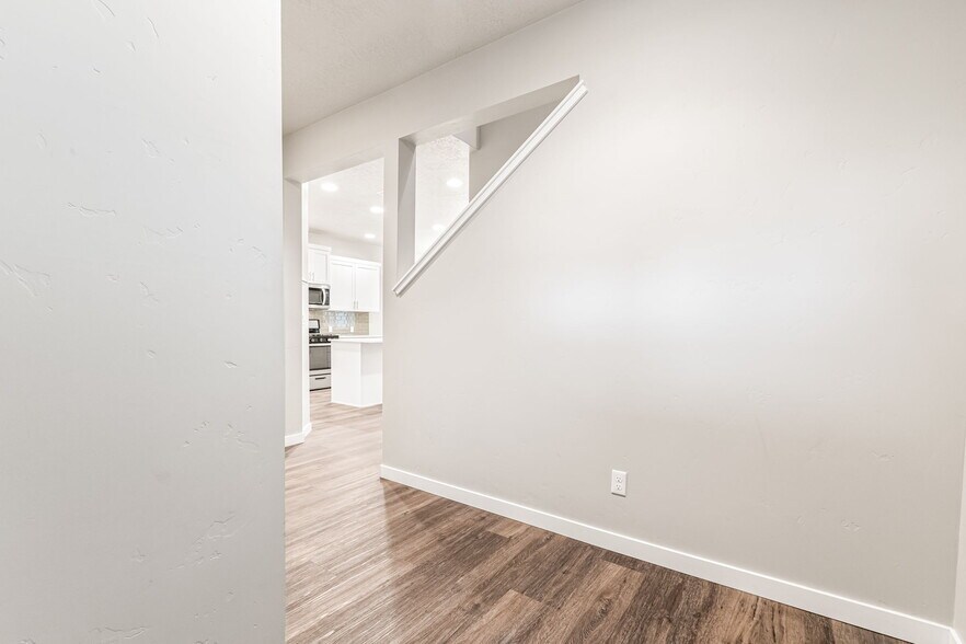 Building Photo - 2169 S Hills Ave