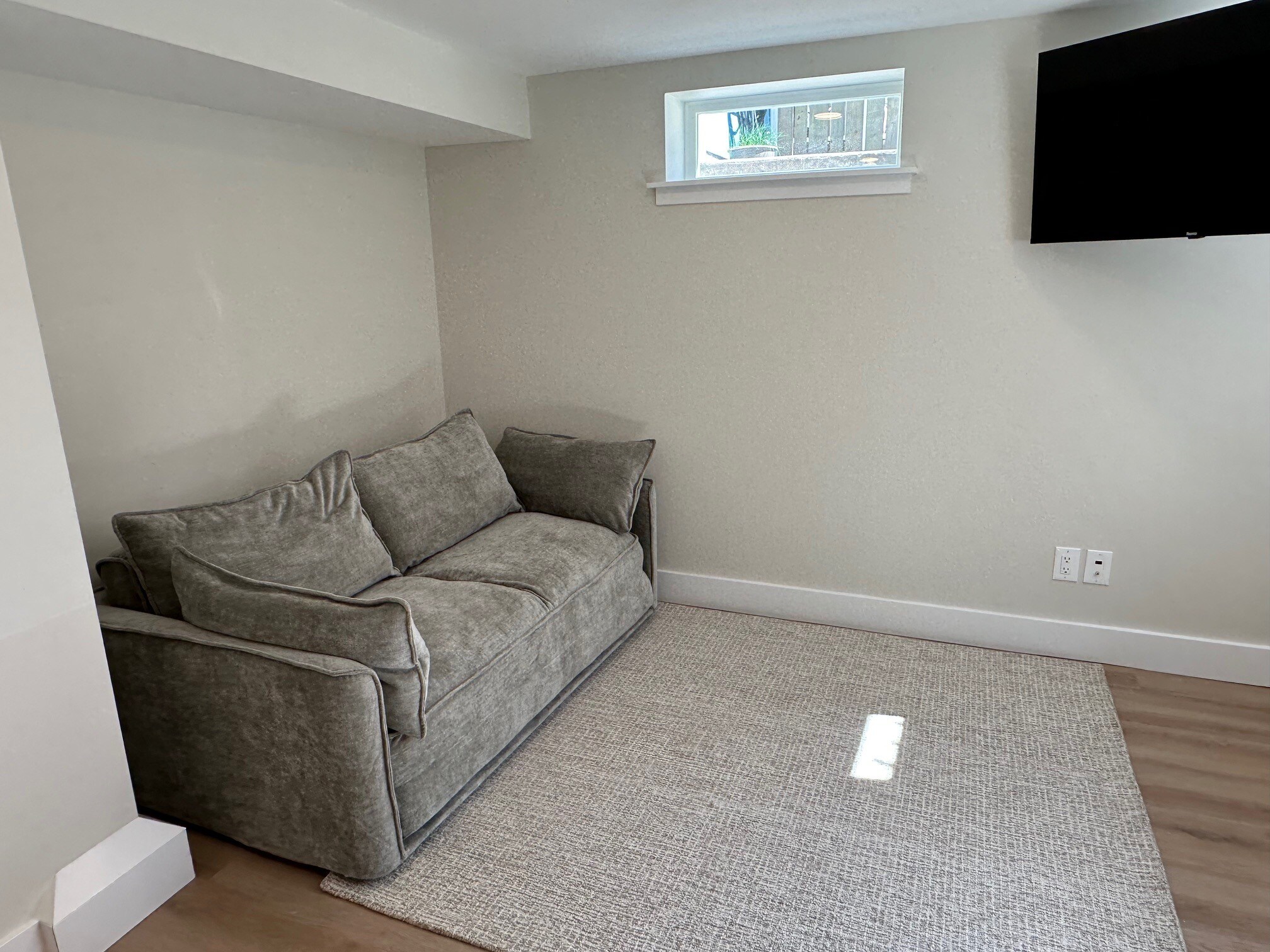 Building Photo - 2412 Columbia St SW