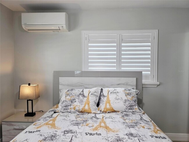 Building Photo - 3435 Overlook Dr NE