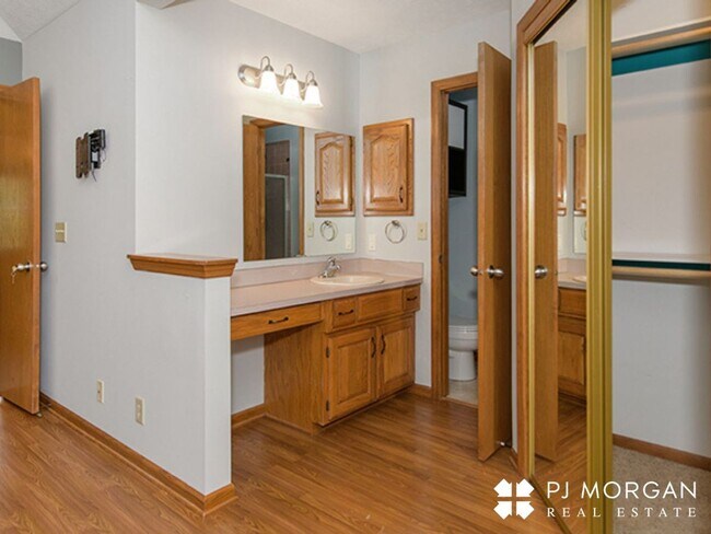 Building Photo - 16911 N Circle - Coming Soon