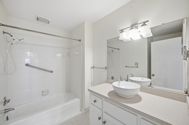 Building Photo - 316 Westover Ave