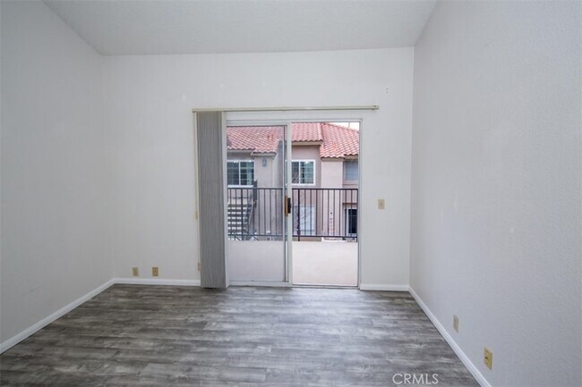 Building Photo - 29 Blue Oak