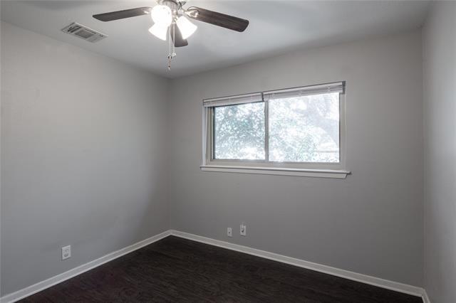 Building Photo - 611 Crestview Dr