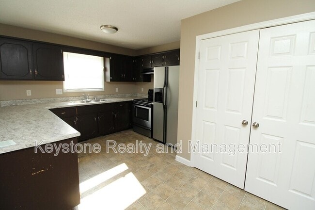 Building Photo - 1920 Timberline Cir