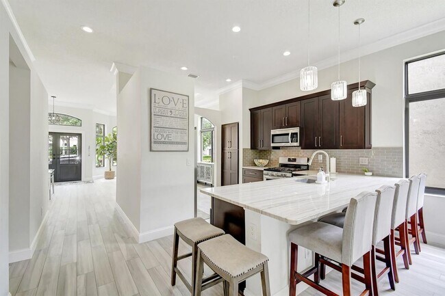 Building Photo - 6041 SW 195th Ave