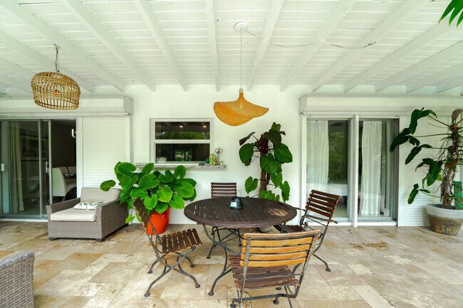 Building Photo - 4017 Monroe St