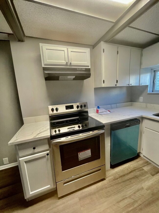 Building Photo - 2 Bed 1 Bath- Pittsburgh Pa