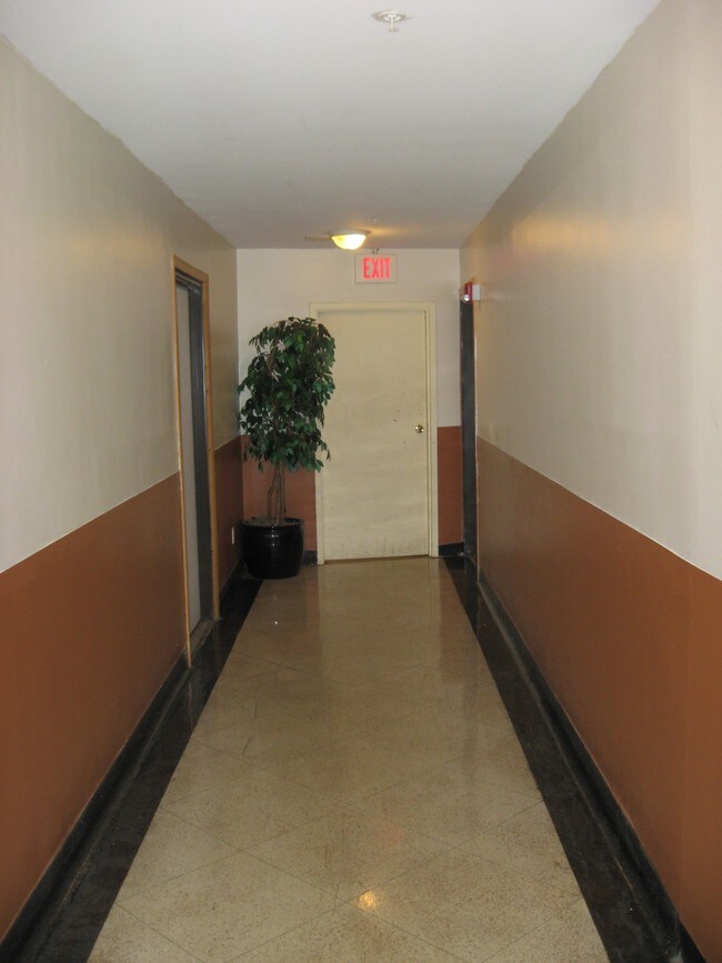 100108 S Genesee St 100108 S Genesee St Waukegan IL 60085