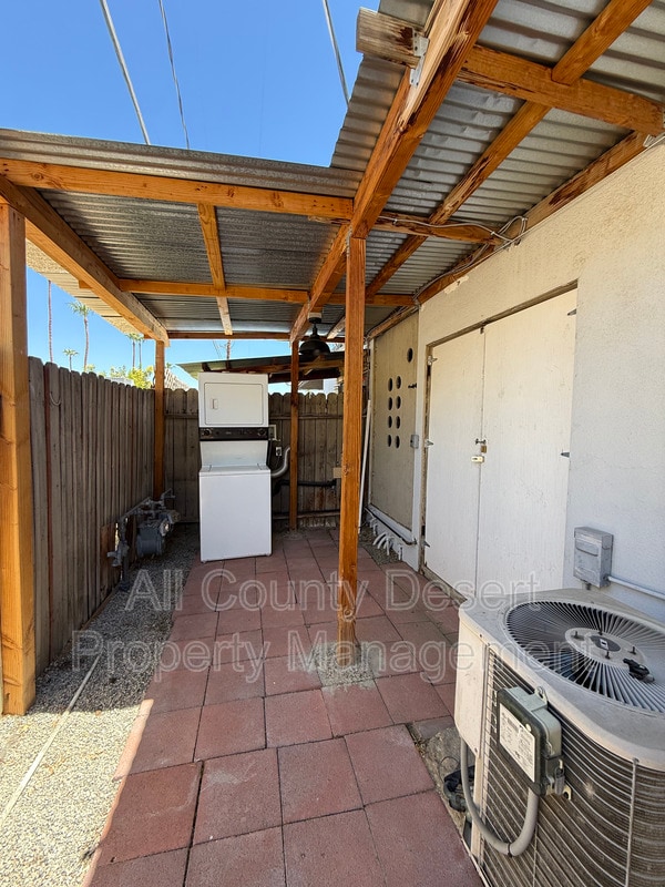 Building Photo - 46075 Ocotillo Dr