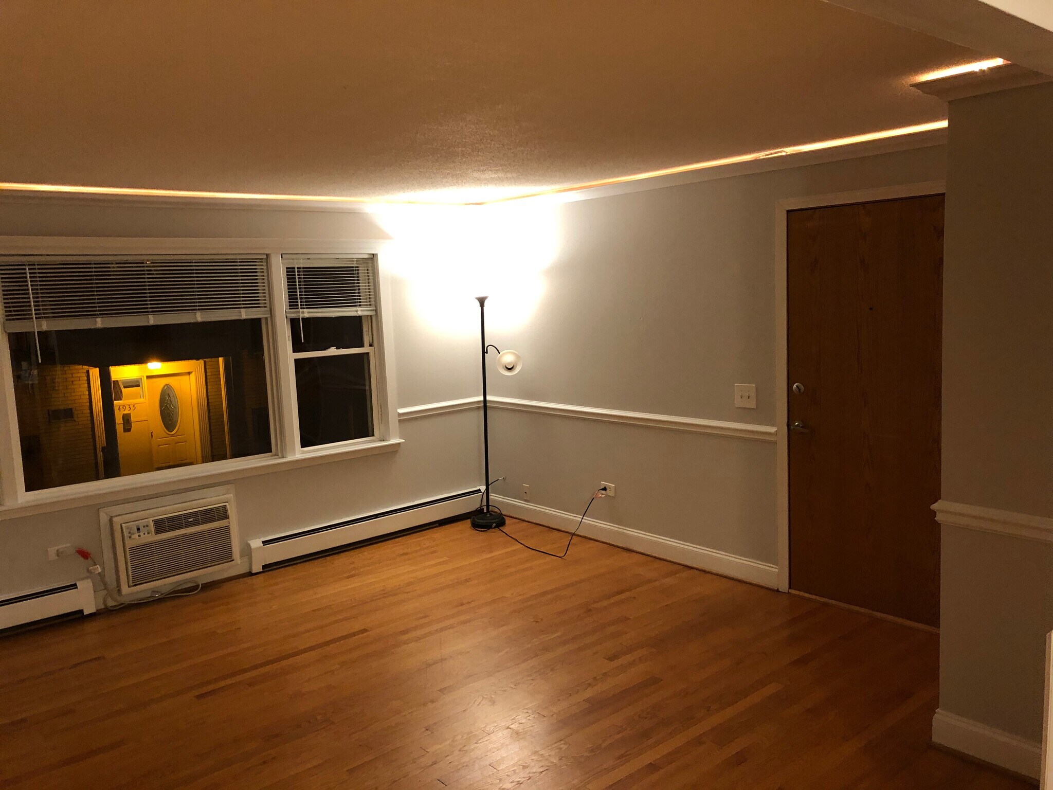 Building Photo - 4936 N Leonard Dr