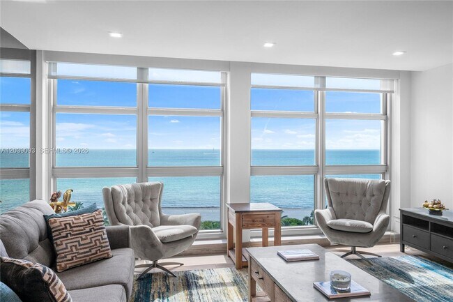 Building Photo - 5055 Collins Ave