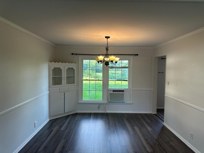 Building Photo - 4305 E Maple Manor Pkwy