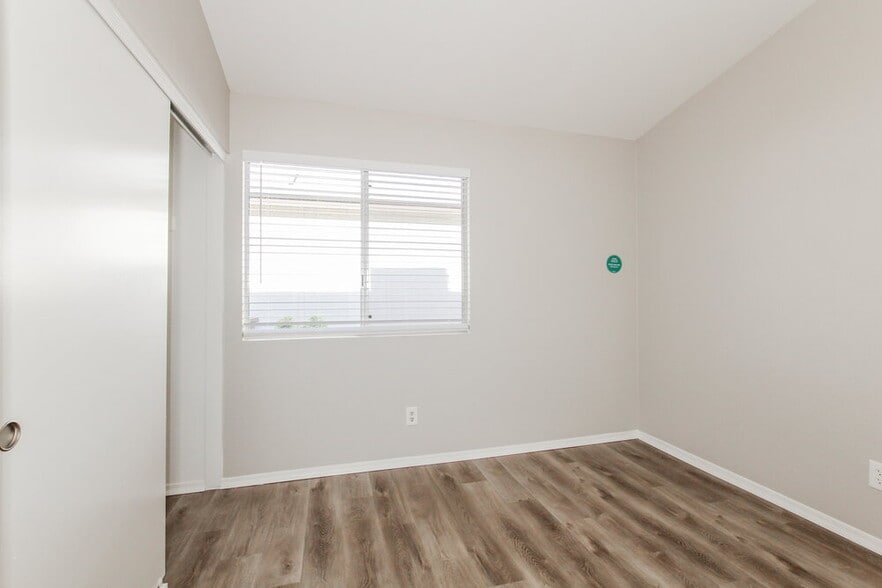 Building Photo - 7317 W Greer Ave