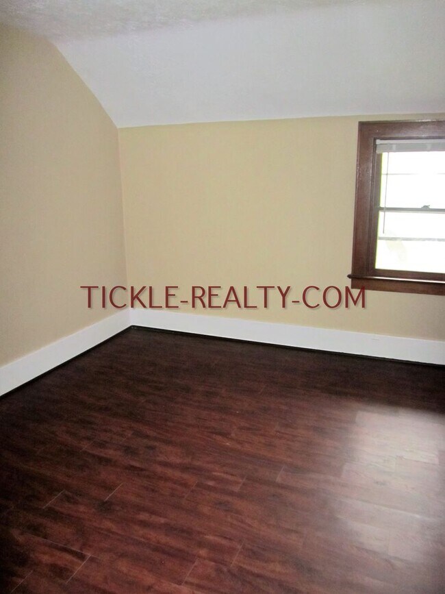 Building Photo - 48 Henrietta St