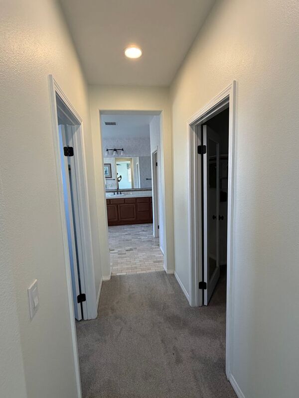 Building Photo - 46172 Pinon Pine Way