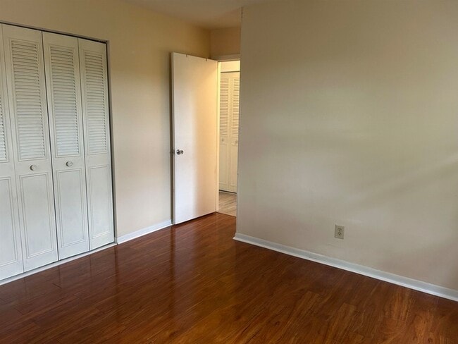 Building Photo - 289 Deltona Blvd