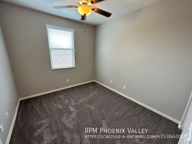 Building Photo - 11541 W Ashby Dr