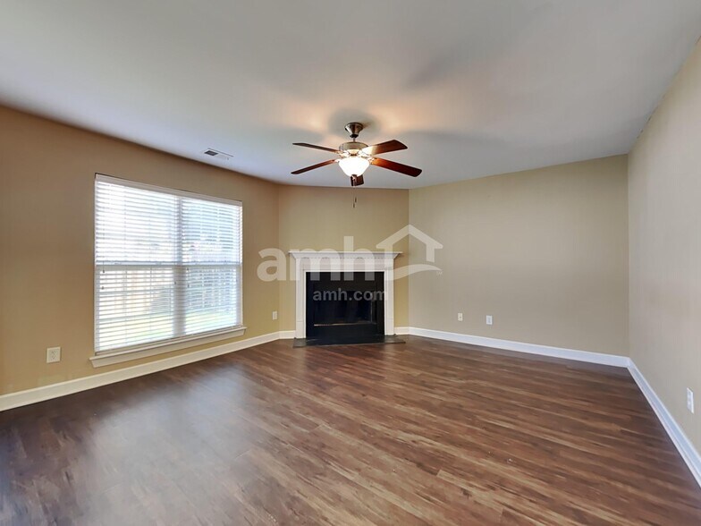 Building Photo - 222 Garden Grove Dr