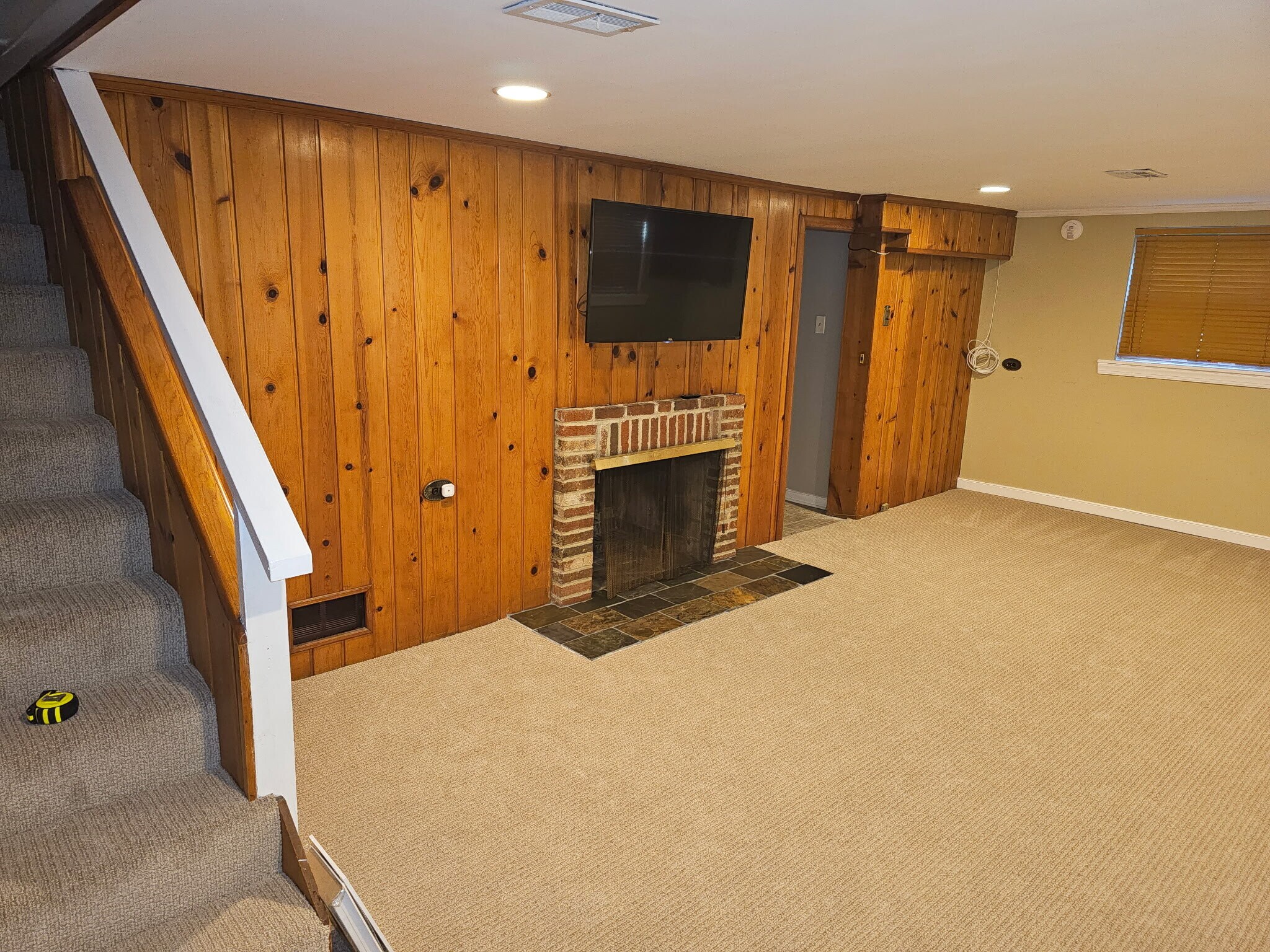 Building Photo - 9503 Hale Pl