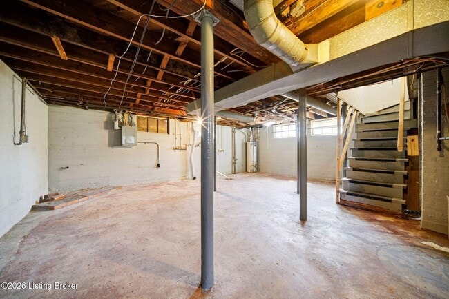 Building Photo - 1050 Oakwood Ave