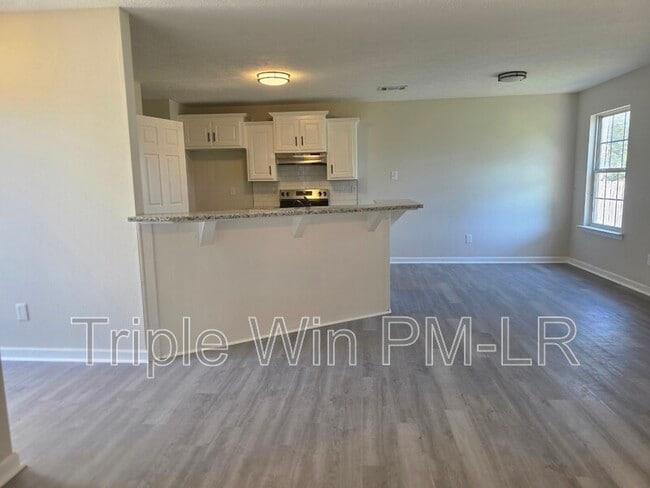 Building Photo - 1613 Moon Rd