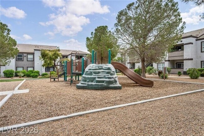 Building Photo - 7255 W Sunset Rd