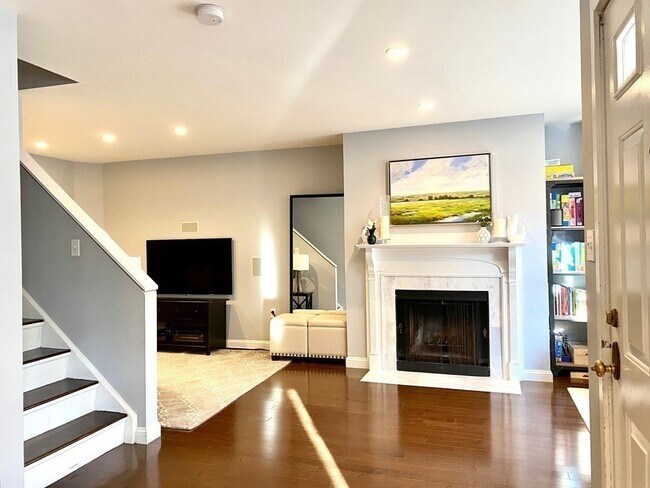 Building Photo - 47 Harvard St