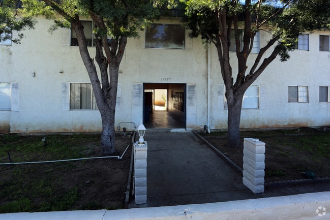 Building Photo - Marleta Manor Apartments