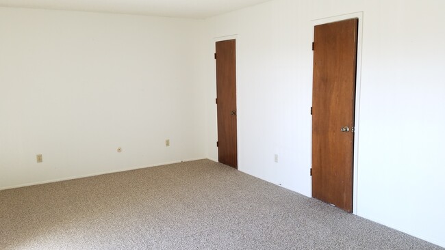 Building Photo - COLONIAL PARK CONDO NEAR LLANO ESTACADO AN...