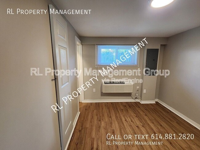 Building Photo - 65 W Moler St