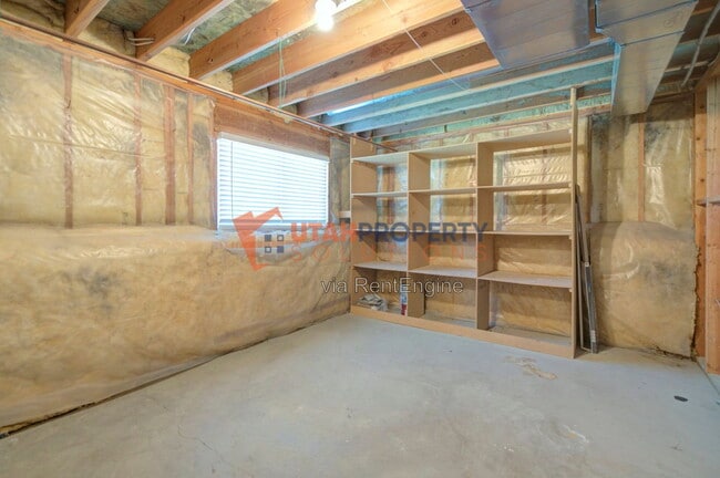 Building Photo - 496 W 330 S