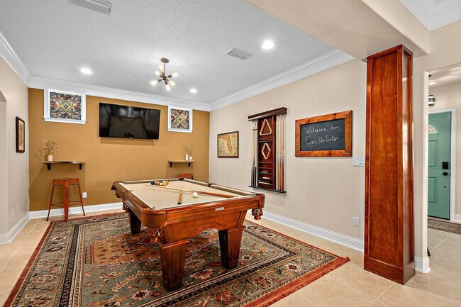 Building Photo - 27 Desoto Pl