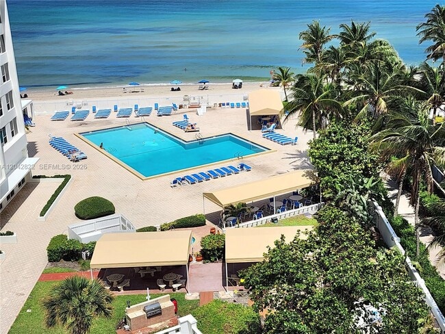 Building Photo - 3505 S Ocean Dr