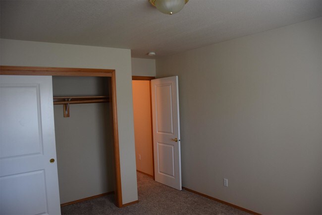 Building Photo - 2103 NE 81st Ave