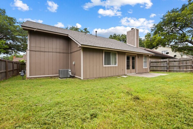 Building Photo - 8007 Forest Crossing