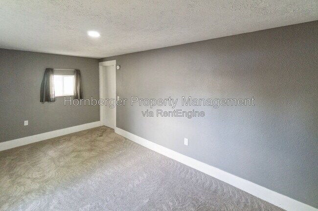 Building Photo - 2702 W Boone Ave