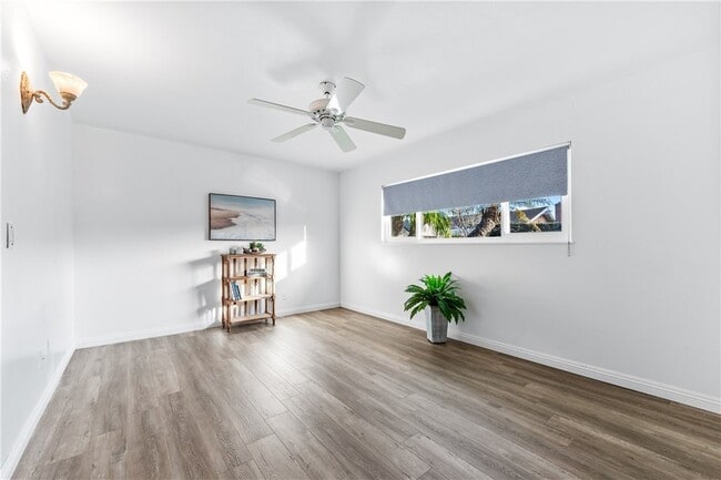 Building Photo - 6682 Alexandria Dr