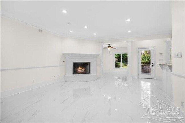 Building Photo - 4700 Bohemia Dr