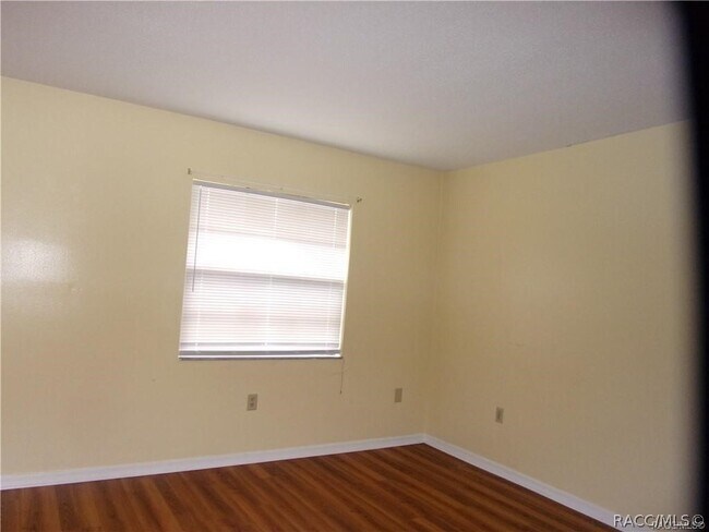 Building Photo - 607 Edgewood Ave