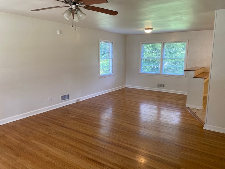 Building Photo - 1606 Winter St