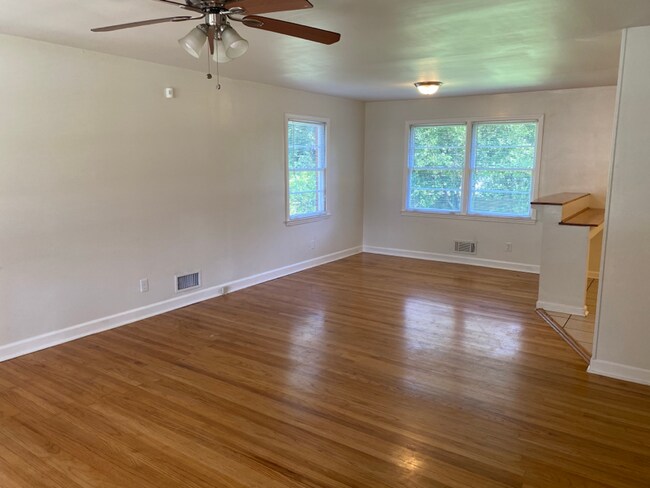 Building Photo - 1606 Winter St