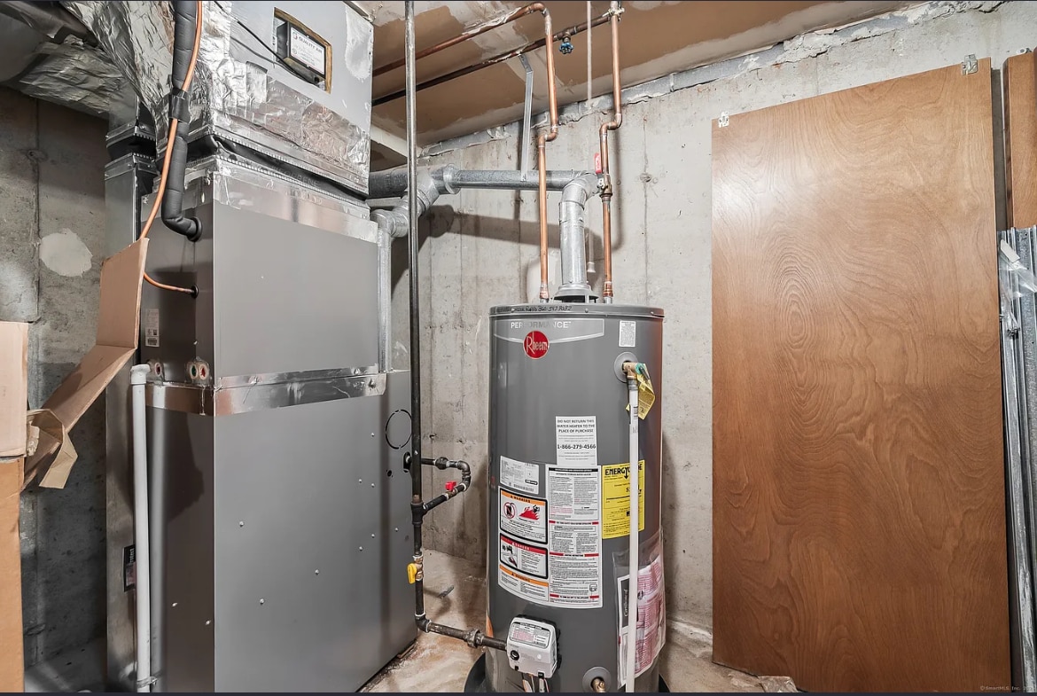 Building Photo - 1293 New Britain Ave