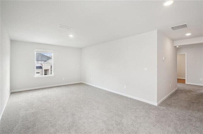 Building Photo - 95 Sequoia Ln