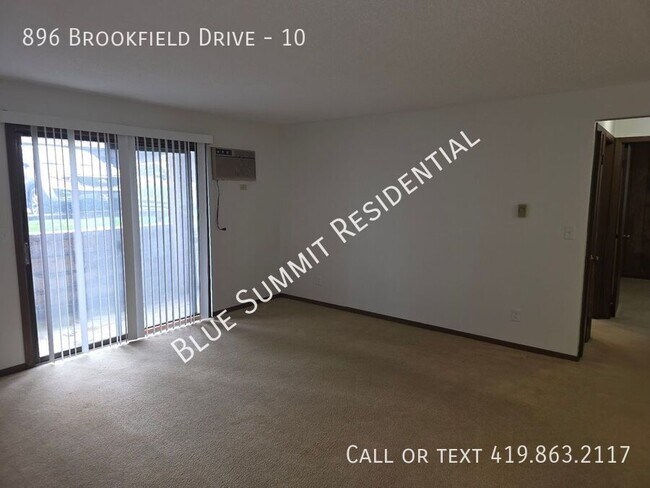 Building Photo - 896 Brookfield Dr