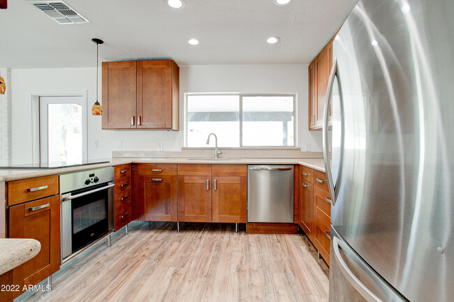 Building Photo - 4810 S Beck Ave