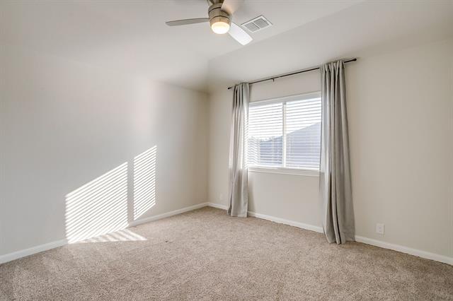 Building Photo - 817 Woodmark Dr