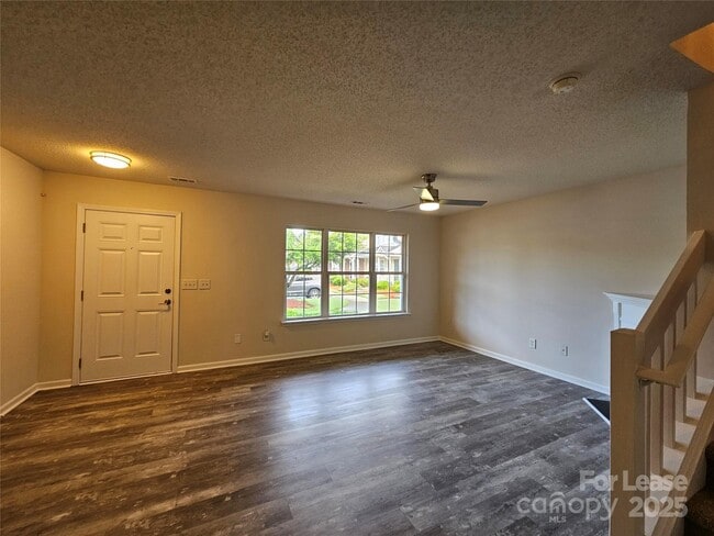 Building Photo - 12340 Honey Hill Ln