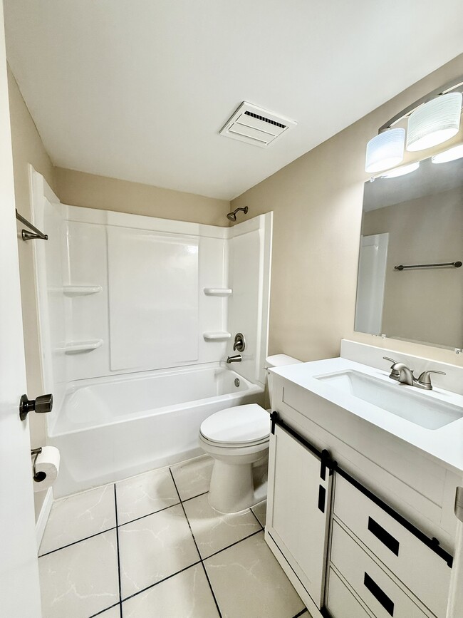 Building Photo - 2400 Winding Creek Blvd
